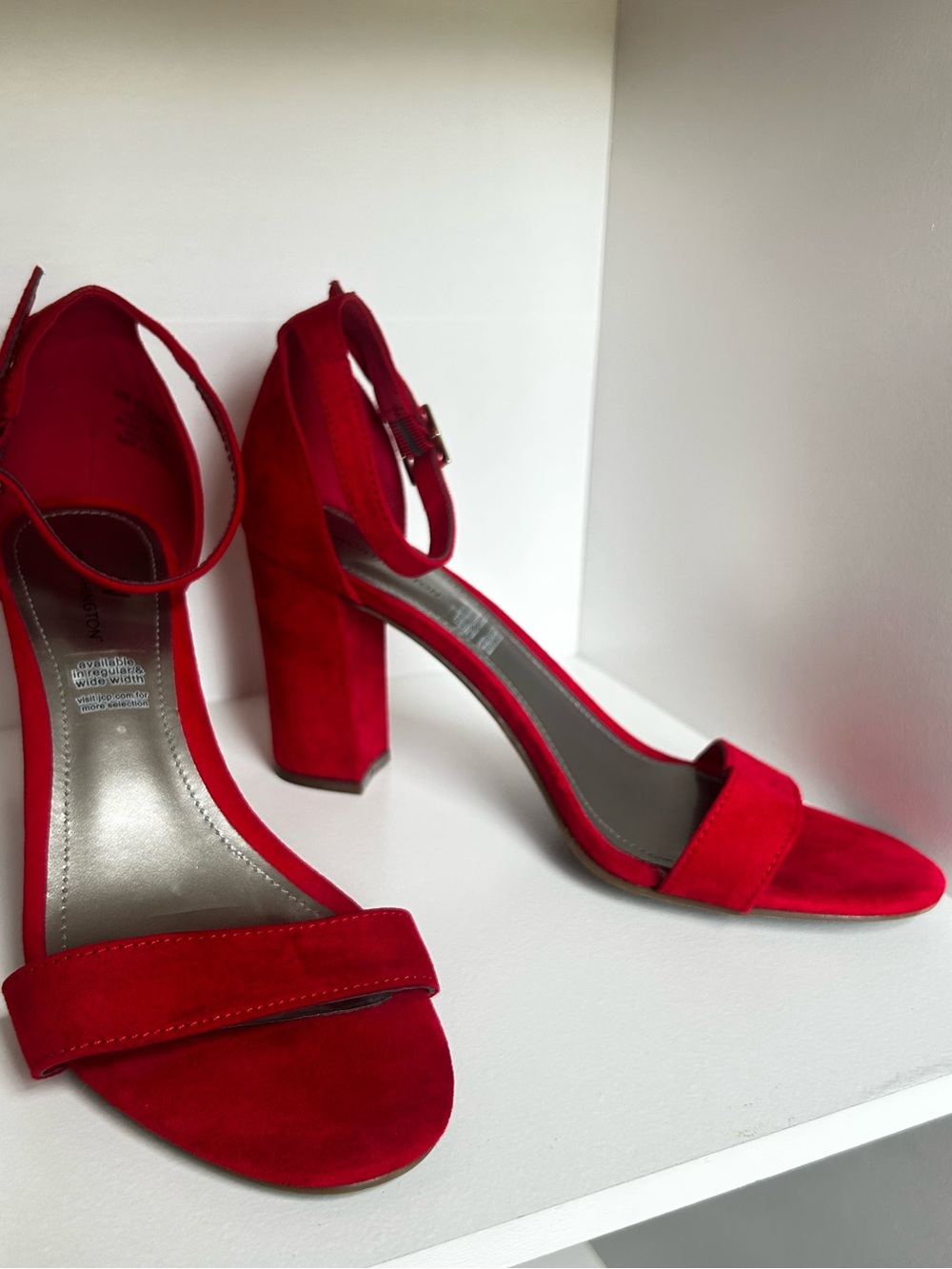Worthington Woman’s Red Strappy Heels/ size US 8.5 - Picture 2 of 7